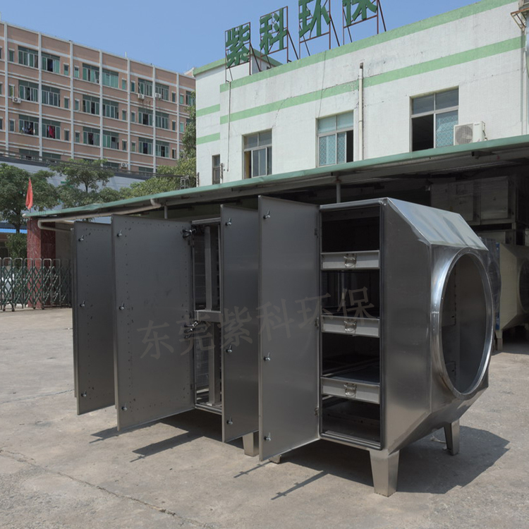 活性炭吸附設(shè)備.jpg